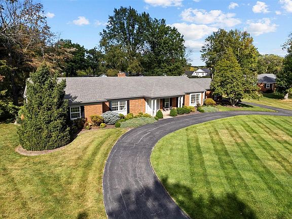3rd image of 12045 Heatherdane Dr
