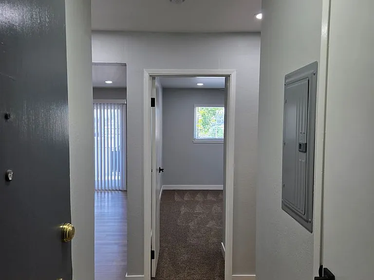 PARKWEST APARTMENTS — Photo 43