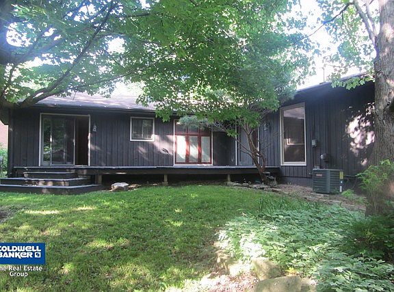4th image of 422 Joanne Ln
