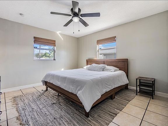 3rd image of 1540 Dolphin Dr