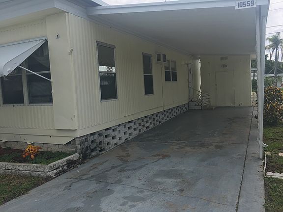 2nd image of 10559 1st St NE