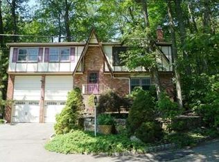 21 Skyline Dr, Andover, NJ 07821