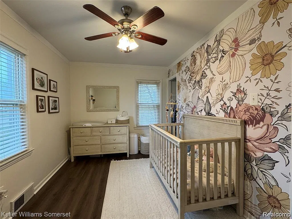 3 bed, 2.0 bath, 1448 sqft, $2,350 — Photo 4
