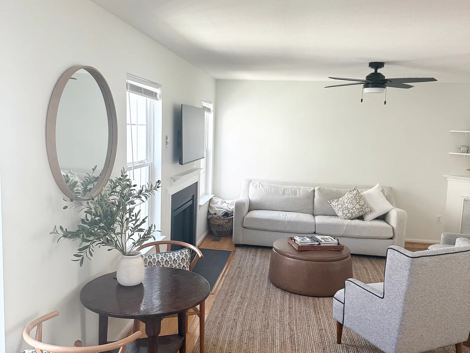 3 bed, 2.5 bath, 1450 sqft, $3,300 — Photo 2