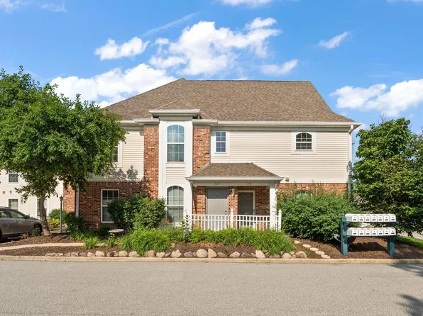 2925 Foggy Glen Dr, Valparaiso, IN 46385