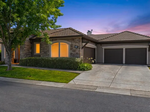 751 Hawkcrest Cir, Sacramento, CA 95835