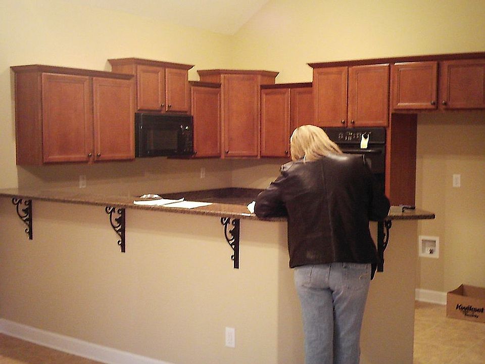 1st image of 3824 Park Creek Dr