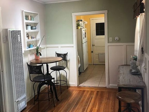 3rd image of 2617 55th St