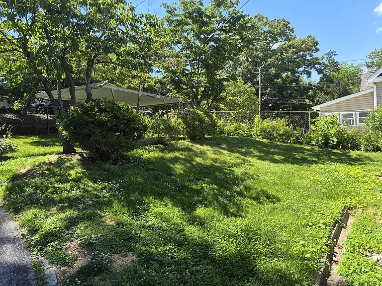 719 Oakland St — Photo 18