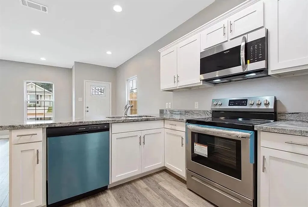 3 bed, 2.0 bath, 1115 sqft, $1,465 — Photo 1