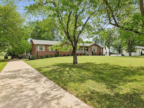 4th image of 281 Lake Terrace Dr