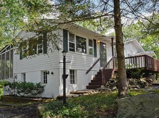 17 Laurel Trl, Andover, NJ 07821