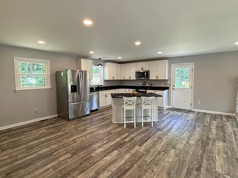 238 Betty Lewis Dr — Photo 5