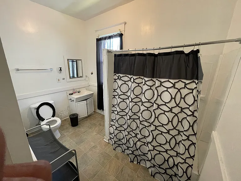 4142 Greenwood Ave — Photo 15