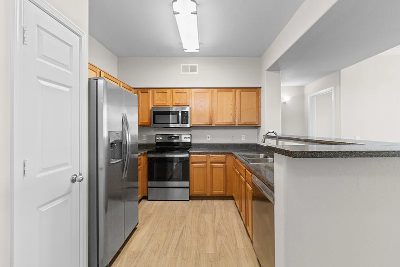2 bed, 2.0 bath, 1132 sqft, $1,725 — Photo 3