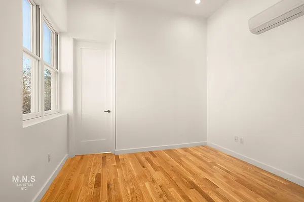 Rented by MNS | media 38