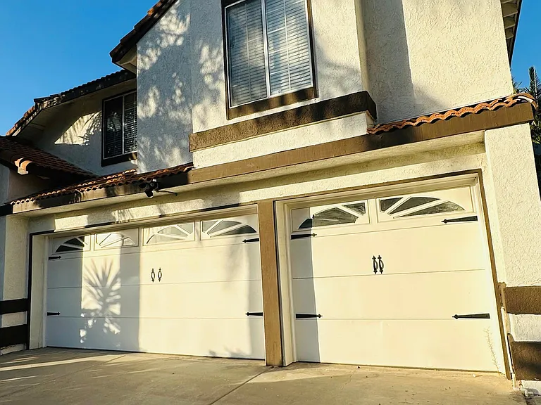 3321 Deaver Dr — Photo 1