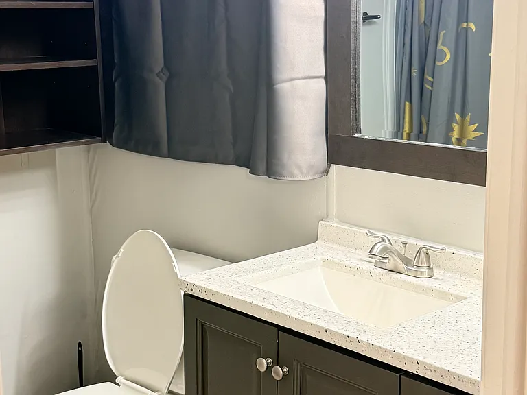 2415 W Irvington Pl — Photo 22