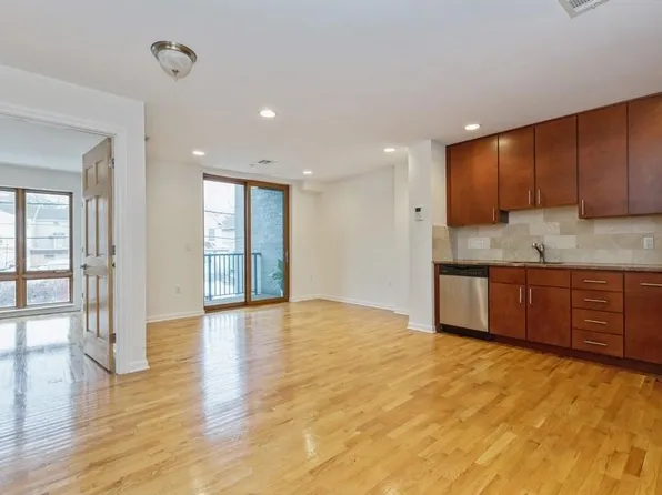 17 Meadow Rd APT 306, Rutherford, NJ 07070