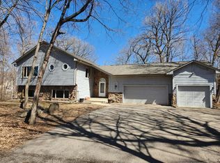 20581 Lake Ridge Dr, Prior Lake, MN 55372