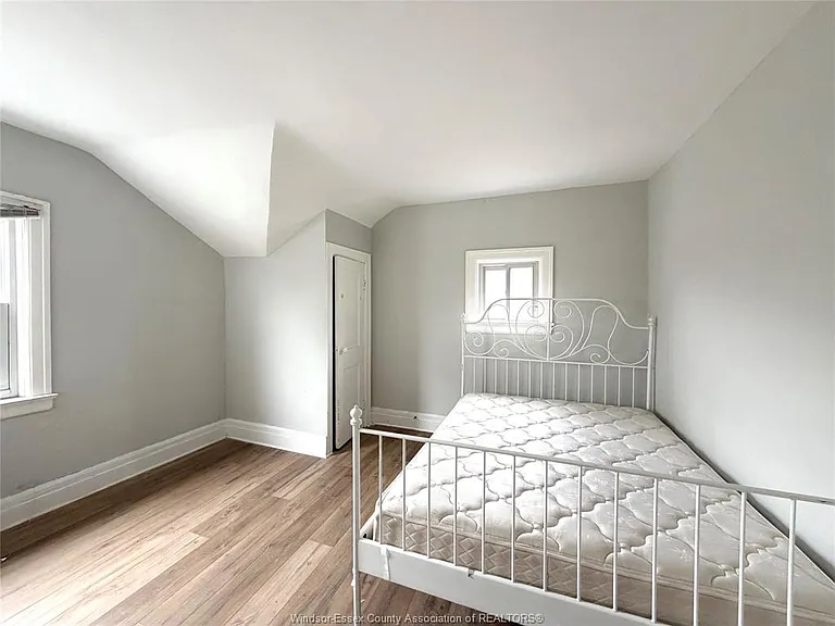 1117 Dougall Ave — Photo 2