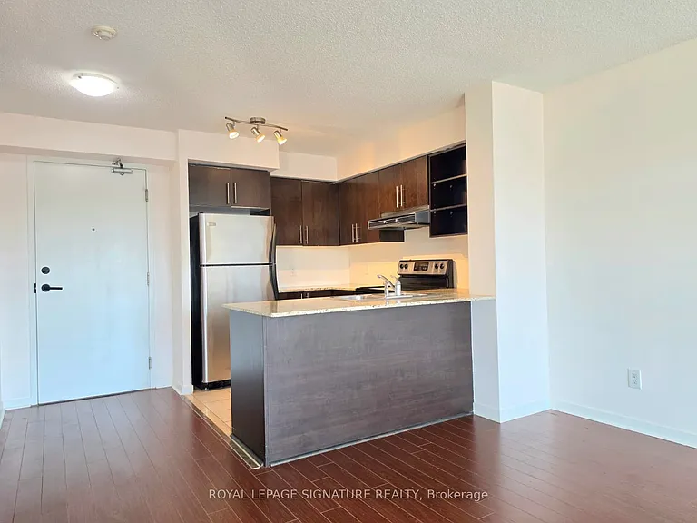 120 Dallimore Cir #504 — Photo 9
