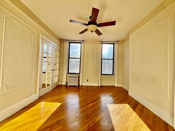 3rd image of 257 20th St #B