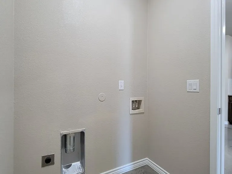 3909 Turner Ave — Photo 12