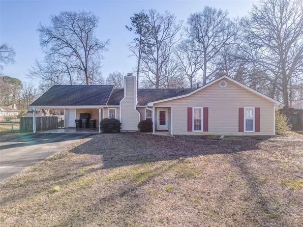 9 Gray Rock Dr NW, Rome, GA 30165