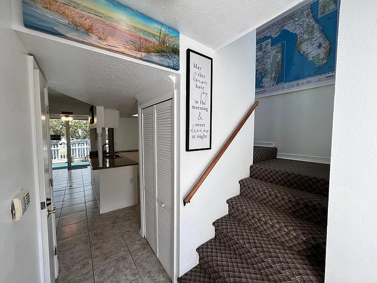 329 Orchid Dr — Photo 3
