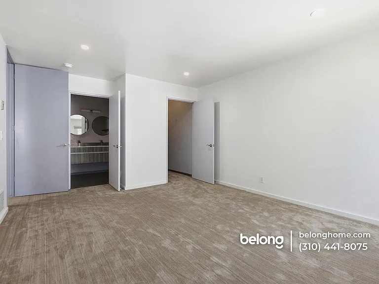 5950 Canterbury Dr #C312 — Photo 11