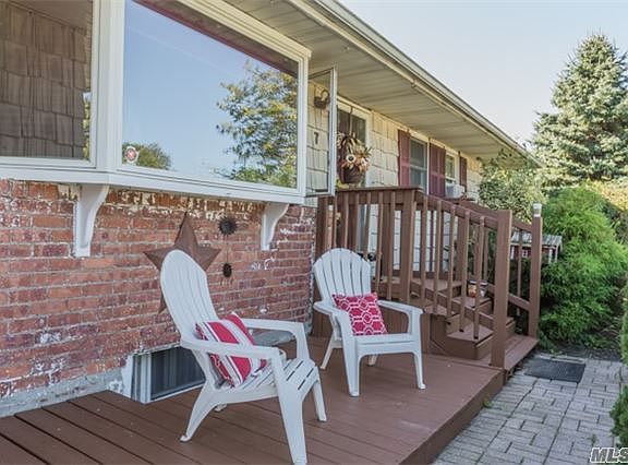 2nd image of 7 Simmons Dr