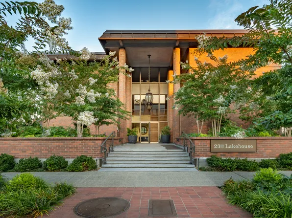 2330 43rd Ave E #1, Seattle, WA 98112
