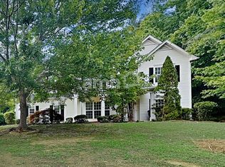 155 Valley Bluff Dr, Fayetteville, GA 30215