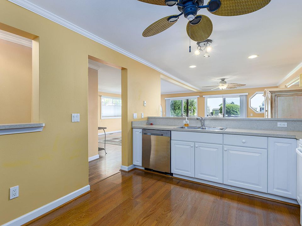 37868 Jefferson Ave, photo 26