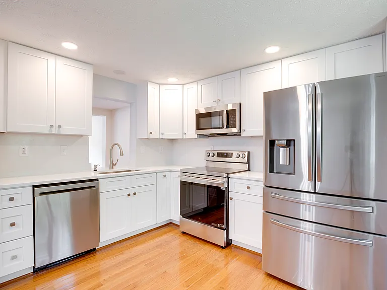 1604 Barnstead Dr — Photo 10