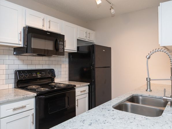 101 Meadowood St #103D