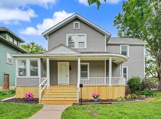 2350 Farnam St, Davenport, IA 52803