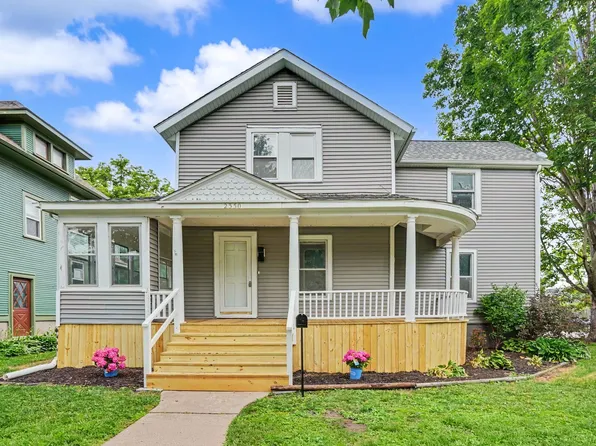2350 Farnam St, Davenport, IA 52803