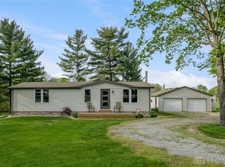 979 Smith Rd, Xenia, OH 45385