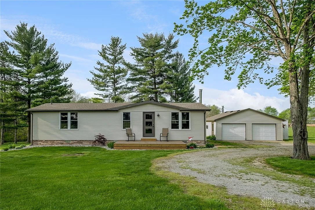 979 Smith Rd photo 1