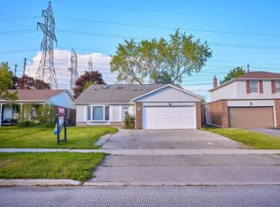 71 Willowridge Rd, Toronto, ON M9R3Z2
