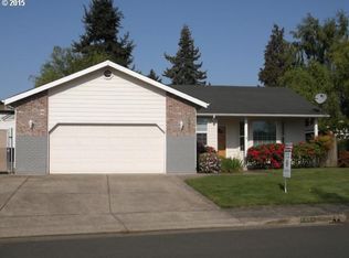 1884 8th St, Springfield, OR 97477