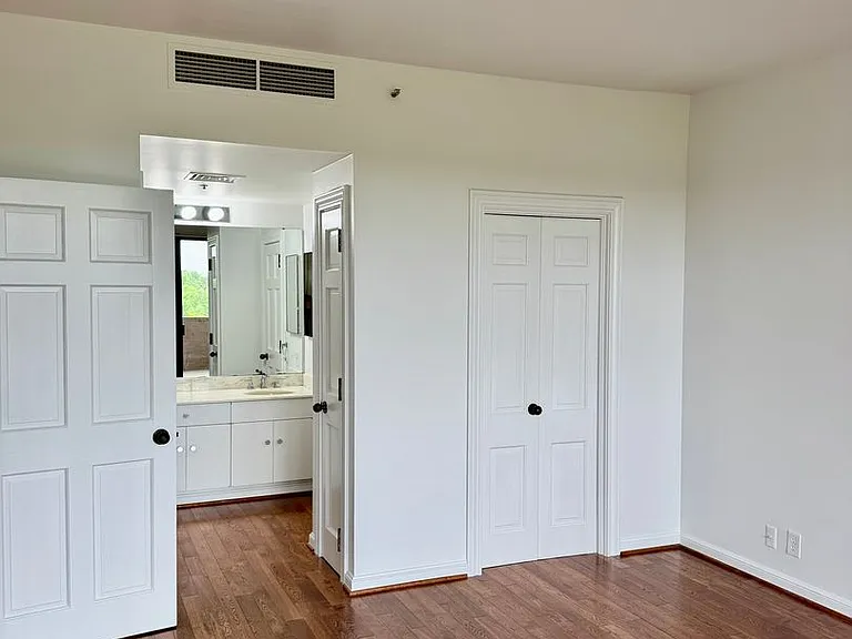 2121 S Yorktown Ave #602 — Photo 15