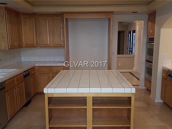 4th image of 1431 October Oak Ave