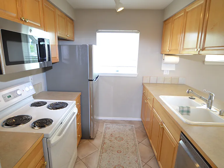 12345 Roosevelt Way NE #401 — Photo 7