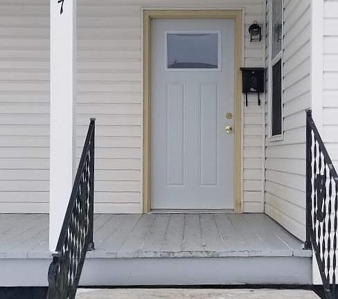 3rd image of 137 1st St