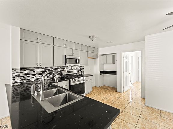 5th image of 2153 Sleepy Ct
