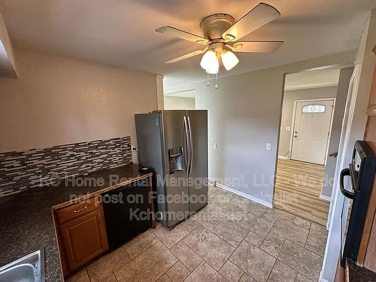 5029 NE 56th Pl — Photo 5
