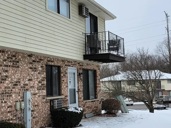 132 Willows Edge Ct APT D, Willow Springs, IL 60480